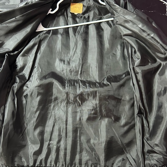 Sold - Picture 4 of 7